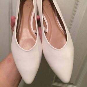 White Pointed Toe Ballet Flats Size 9.5